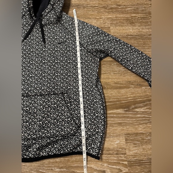 Nike Women's Therma Fit Fleece Lined Hoodie w Front Pocket Size M Petal Pattern - Picture 11 of 12